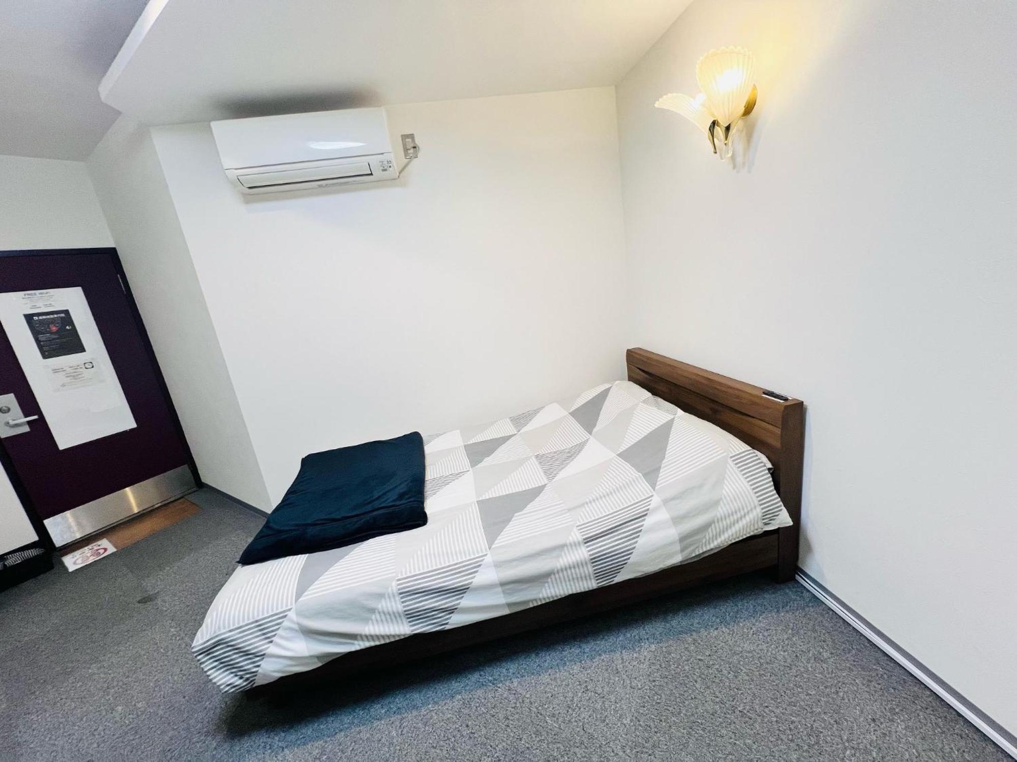 Hotel Leola - Vacation Stay 25772V Ōsaka Extérieur photo